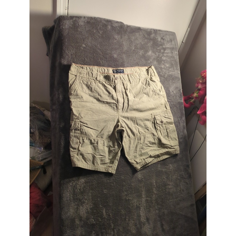 American Eagle AE Mens 44 x 10 Classic Cargo Shorts Long Board  Khaki